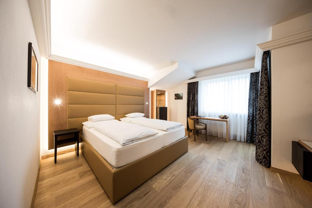 Hotel Haus Am Hang 칼다로 객실 사진