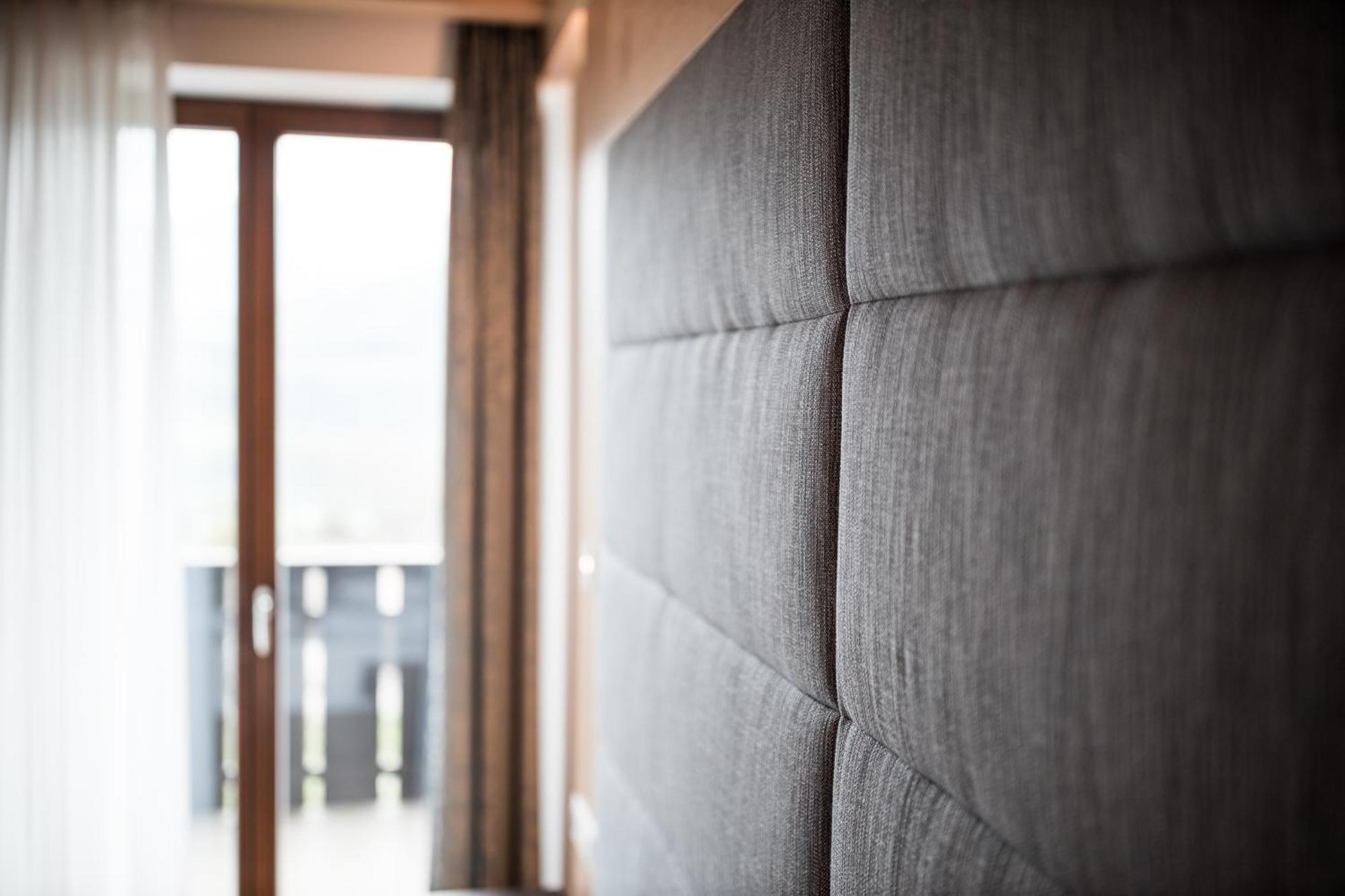 Hotel Haus Am Hang 칼다로 객실 사진